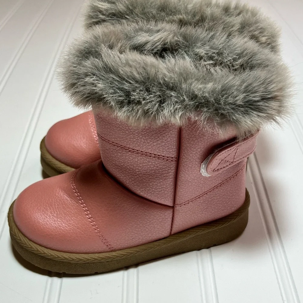 Pink Kids Size 8 Winter Boots with Faux Fur Trim NWOT